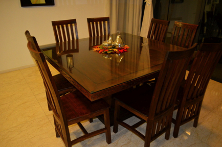 Teakia dining table and chairs